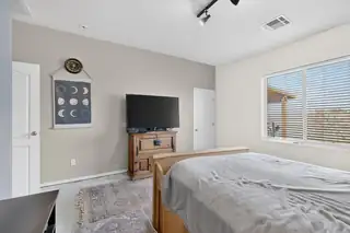 6701 Mountain Hawk Loop NE Home Office