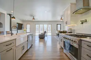 14 Zentner Road Kitchen