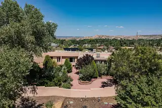 4 Athena's Way A+B, Espanola 