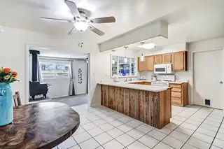 1113 June Street NE Kitchen