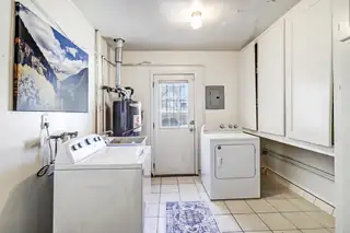 1113 June Street NE Laundry Room