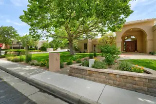 11240 Country Club NE Exterior Front