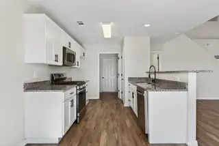 500 Little Wings Loop SW Kitchen