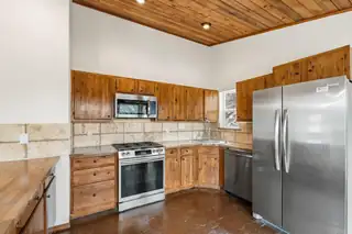 14 Lakeview Place Kitchen