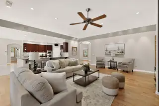 33 Western Trail Drive Living Room