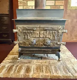 10 Cliffside Drive Exterior Front