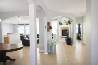 5529 Sandoval Drive NE Living Room