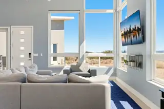 5225 Chopin Road NE Living Room