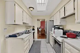 125 Calle Sol Mete NW Kitchen