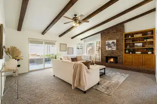 1012 Oro Real NE Living Room