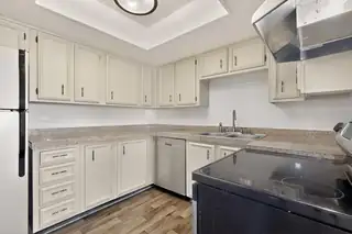 911 Country Club Drive SE APT F Kitchen