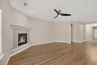 425 Paseo Vista Loop NE Living Room