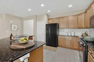 425 Paseo Vista Loop NE Kitchen