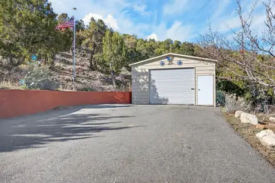96 Sandia Mountain Ranch Drive Garage