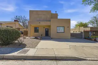 2920 Burton Avenue SE Exterior Front