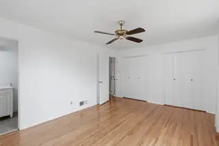 408 La Veta Drive NE Living Room