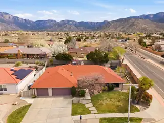5700 Royal Oak Drive NE, Albuquerque