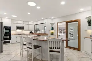 5700 Royal Oak Drive NE Kitchen