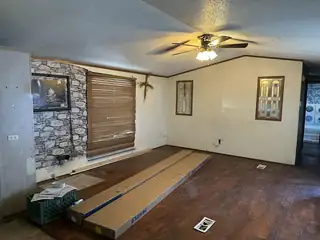 309 Pleasant View Drive NE Living Room