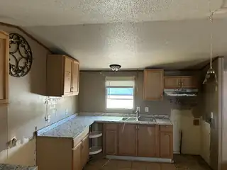 309 Pleasant View Drive NE Kitchen