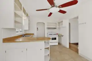 2615 McEarl Avenue SE 