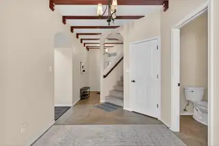 3400 Del Agua Court NE Living Room