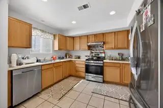 7412 Willow Springs Road NE Kitchen