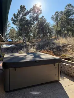 92 Nightingale Lane Hot Tub