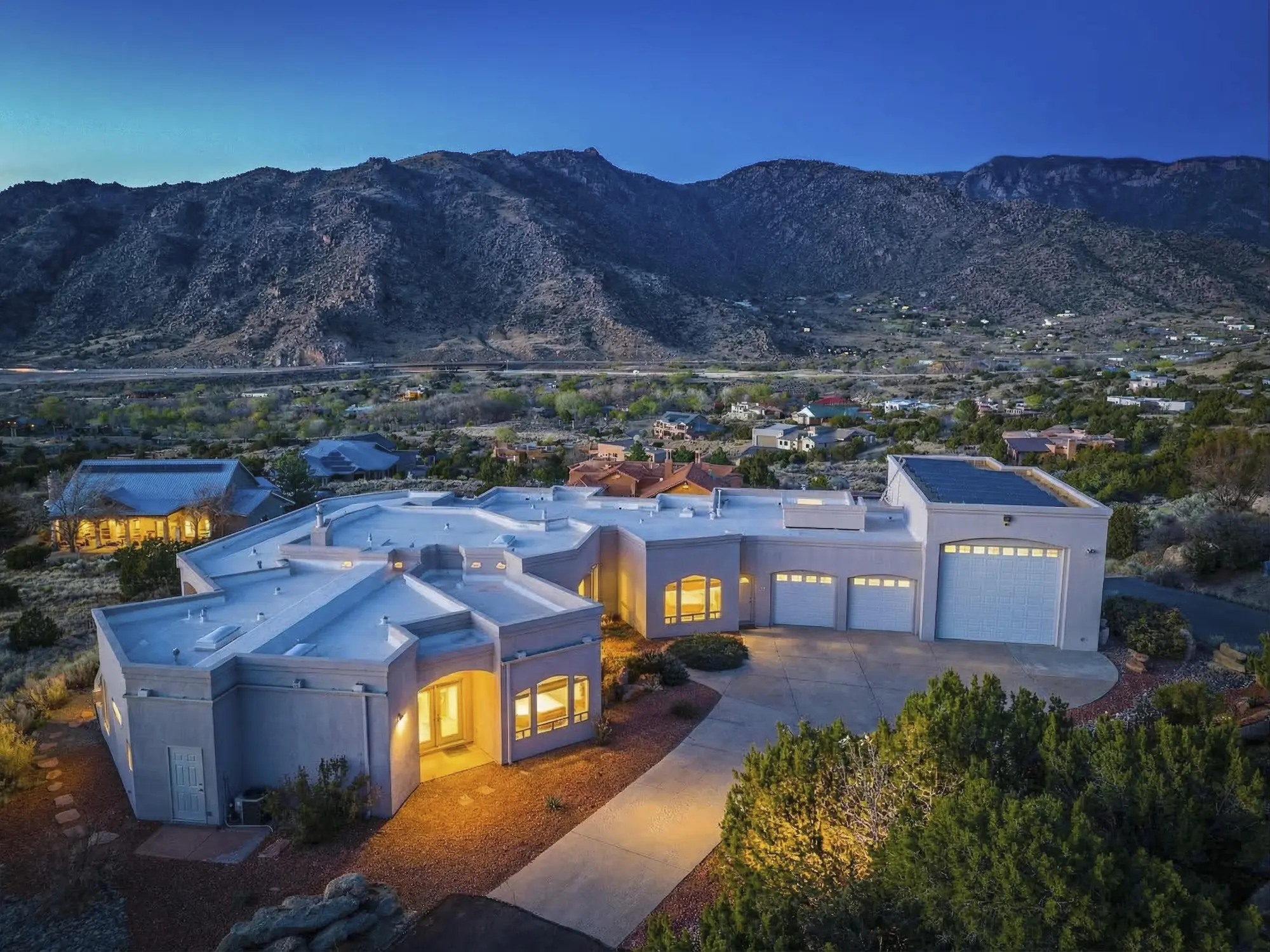 31 Desert Sky Road SE