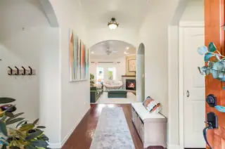 5936 Mesa Vista Trail NW Living Room