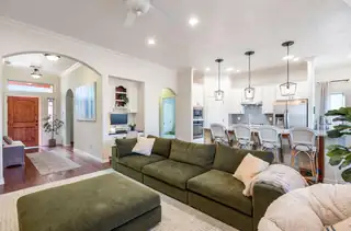 5936 Mesa Vista Trail NW Living Room