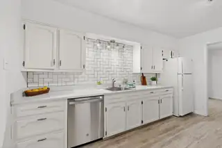 9806 McKnight Avenue NE Kitchen