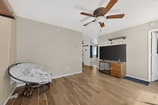 1800 Lee Loop NE Living Room