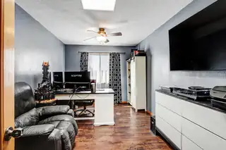 21 Via Conejo Home Office