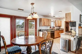 21 Via Conejo Dining Room