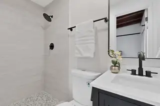 1114 Elizabeth Street NE Home Office