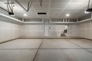 6805 Preston Road Garage