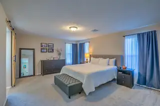 3038 Shannon Lane NE Bedroom