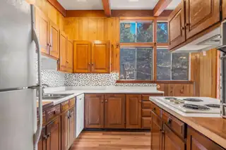 27 Eagle Trail Trail Kitchen
