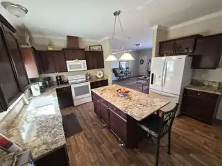 4 Hemingway Loop Kitchen