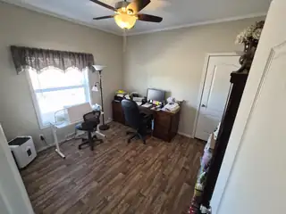 4 Hemingway Loop Home Office