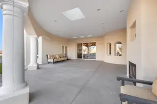 800 Salida Sandia SW Patio