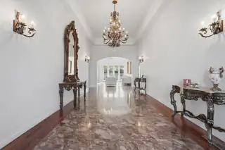 800 Salida Sandia SW Living Room