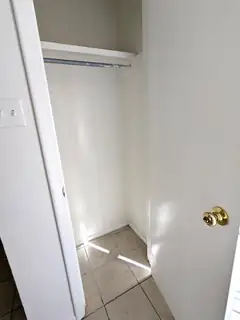 521 Palomas Drive SE 