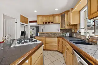 521 Sierra Drive SE Kitchen