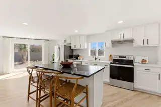 6352 Avenida La Costa NE Kitchen