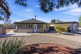 6352 Avenida La Costa NE, Albuquerque