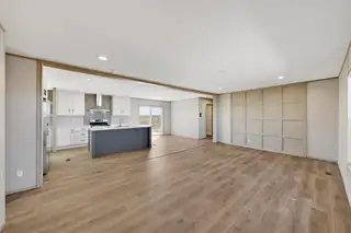 53 Airport Drive Street Kitchen