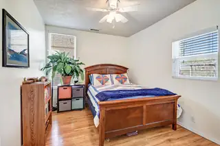 209 Hazeldine Avenue SW Bedroom