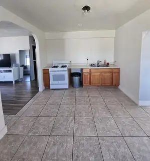 2834 Monroe Street NE Kitchen